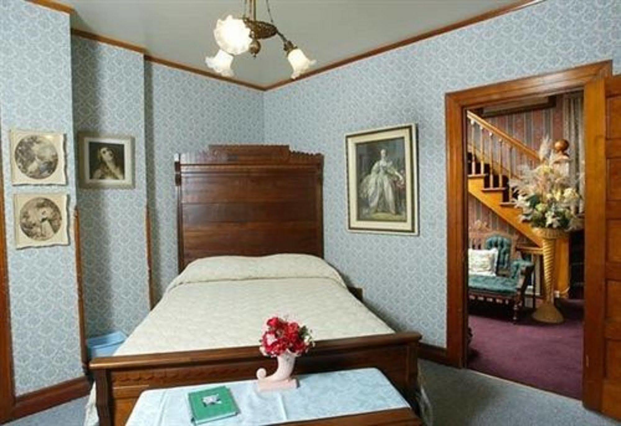 Oakenwald Terrace Hotell Chatfield Rum bild